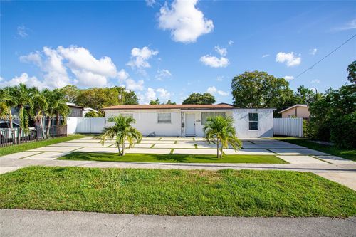 6930 Fillmore St, Hollywood, FL, 33024-7454 | Card Image