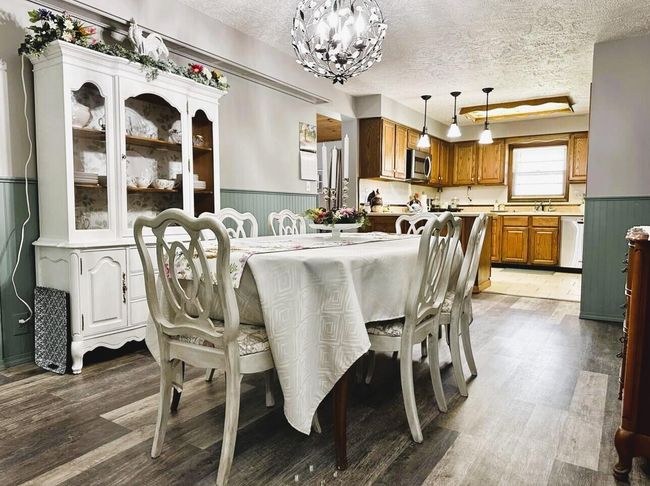 Dining and Kitchen | Image 19