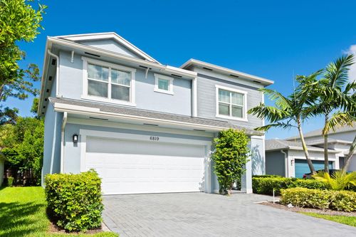 6819 Pointe Of Woods Dr, West Palm Beach, FL, 33413-3803 | Card Image