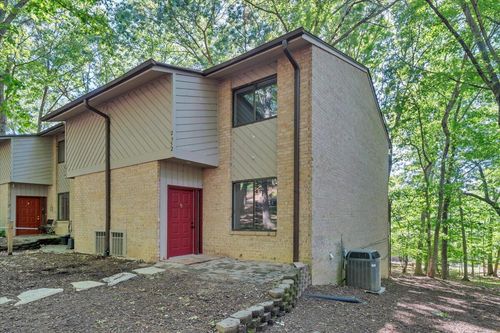 2952 Tree Swallow Rd, Roanoke, VA, 24018-5024 | Card Image
