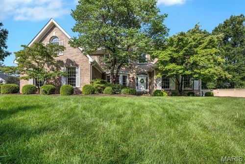 1829 Elmsford Ln, Chesterfield, MO, 63005-4591 | Card Image