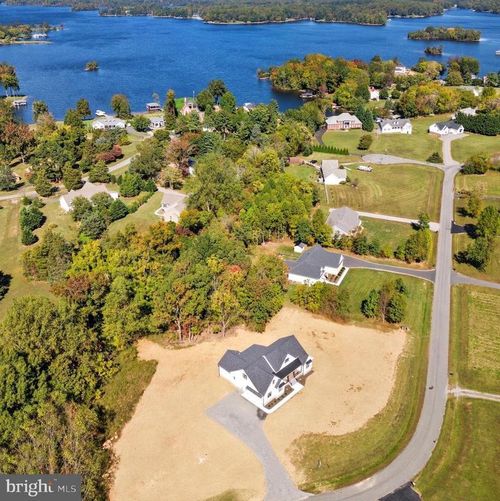 39 Bear Ct, BUMPASS, VA, 23024-4960 | Card Image