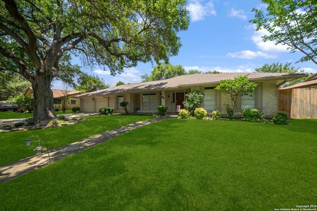 425 Crestwind Dr, House other with 3 bedrooms, 3 bathrooms and null parking in Windcrest TX | Image 4