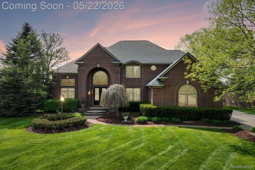 2738 Pebble Beach Dr, Oakland, MI, 48363-2451 | Card Image