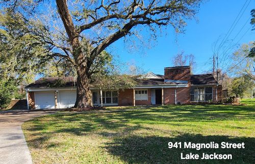 941 Magnolia St, Lake Jackson, TX, 77566-5825 | Card Image