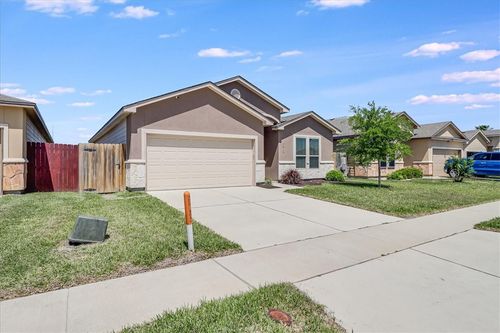 7610 Quartz Dr, Corpus Christi, TX, 78414-4421 | Card Image