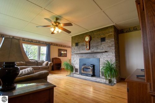 11663 N 11 Rd, Buckley, MI, 49620-9704 | Card Image