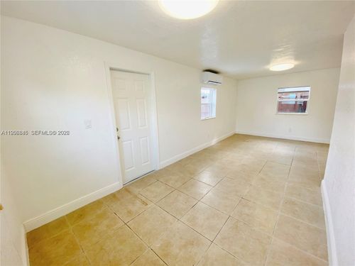 c-2996 Nw 93rd St, Miami, FL, 33147-2967 | Card Image