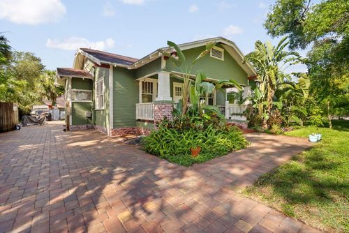 216 W South Ave, TAMPA, FL, 33603-2049 | Card Image