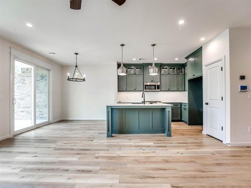 628 Harbor Town Dr, Edmond, OK, 73034-7500 | Card Image