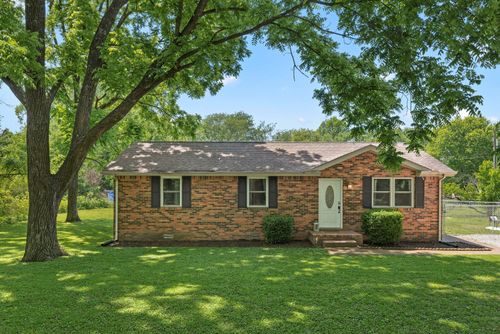 1223 Main St, Pleasant View, TN, 37146-8138 | Card Image