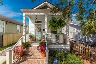 1614 Eagle St, House other with 3 bedrooms, 2 bathrooms and null parking in New Orleans LA | Image 1