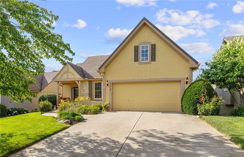 11518 W 143rd Ter, Olathe, KS, 66062-8400 | Card Image