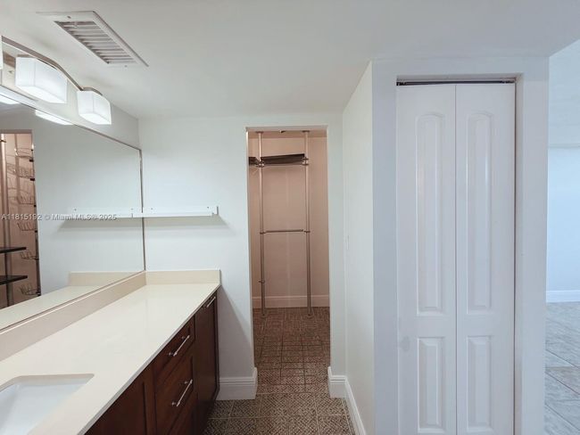 APT-6B - 16570 Ne 26 Th Ave, Condo with 2 bedrooms, 2 bathrooms and null parking in North Miami Beach FL | Image 16
