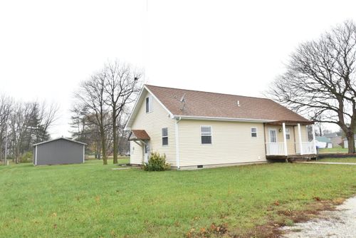 402 S Locust St, Earl Park, IN, 47942-8687 | Card Image