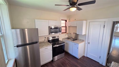 2633 Russell Blvd, Saint Louis, MO, 63104-2135 | Card Image