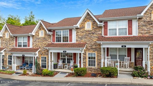 528 Orchard Valley Way, Sevierville, TN, 37862-5436 | Card Image