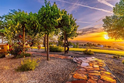 6130 Buckhorn Ridge Pl, San Miguel, CA, 93451-9500 | Card Image