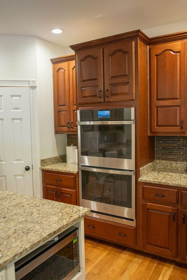 Double oven. | Image 22