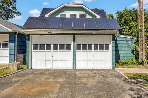 547 Maude St, South Hempstead, NY, 11550-7814 | Card Image