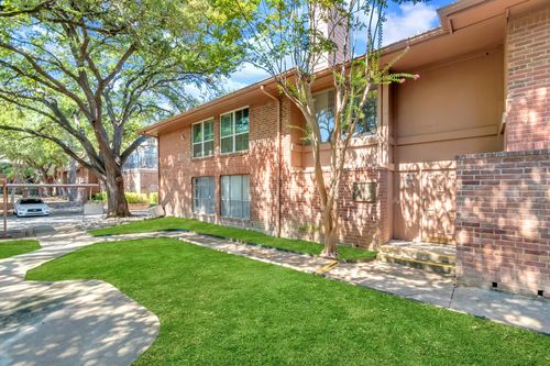 10556 High Hollows Dr, Dallas, TX, 75230-4703 | Card Image