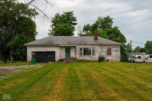 2239 W Main St, Greenfield, IN, 46140-2718 | Card Image