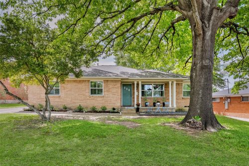 10838 Caprock Cir, Dallas, TX, 75218-1801 | Card Image