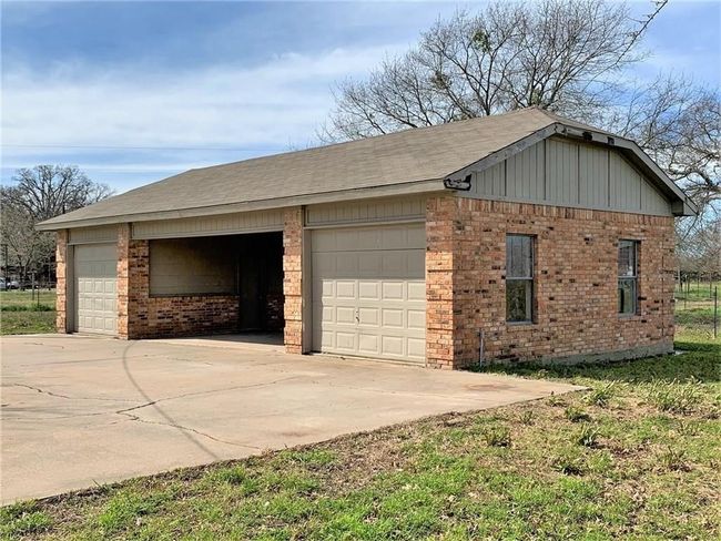 5899 Rancho Dr, House other with 3 bedrooms, 2 bathrooms and null parking in Quinlan TX | Image 11