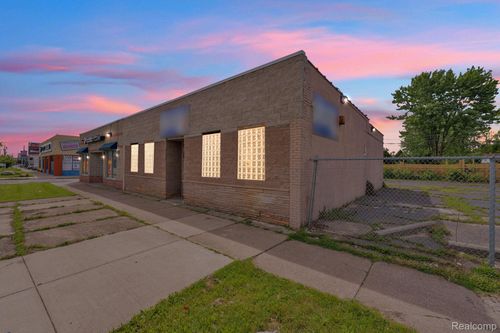 18311 - 18327 W Warren Avenue, Detroit, MI, 48228 | Card Image