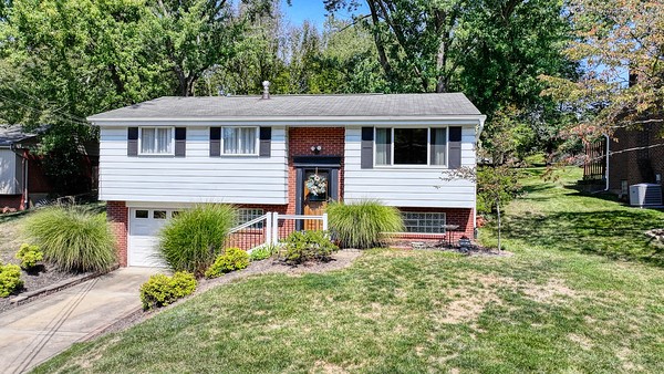 Shoreham Dr, Allison Park, PA 15101