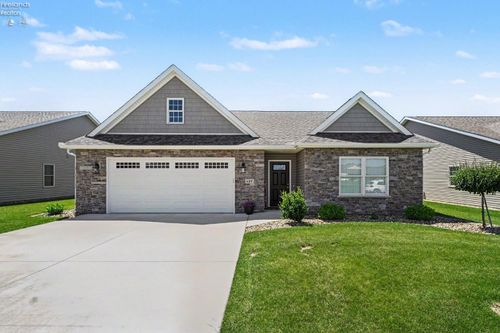 137 Centennial Dr, Bellevue, OH, 44811-9109 | Card Image
