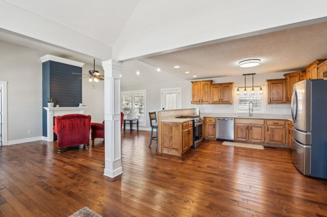 674 Old Highway 52, House other with 3 bedrooms, 2 bathrooms and 8 parking in Bethpage TN | Image 12