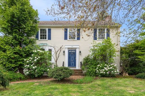 26 Pickwick Rd, Marblehead, MA, 01945-1820 | Card Image