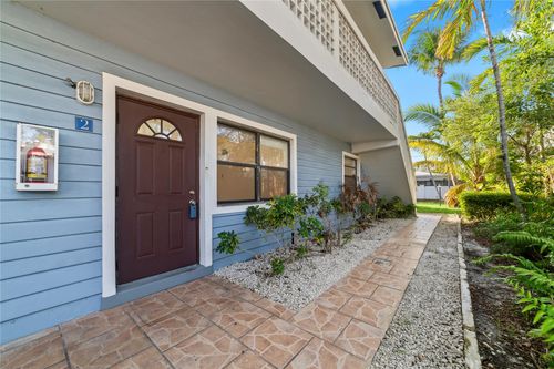 apt-2-413 Se 16th St, Fort Lauderdale, FL, 33316-2552 | Card Image