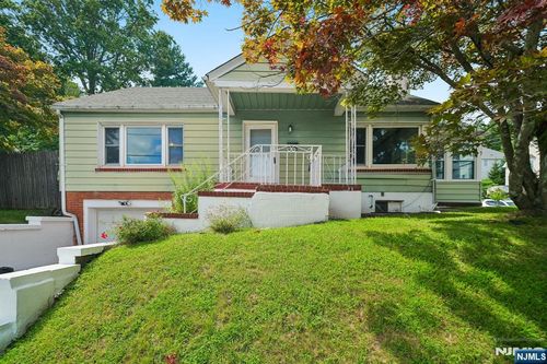 38 Lincoln Ave, West Orange, NJ, 07052-2334 | Card Image