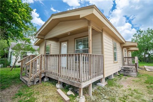 544 Garcia Ave, Mercedes, TX, 78570-2340 | Card Image