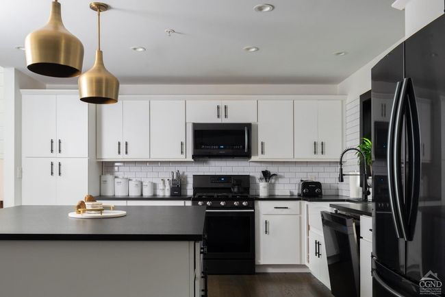 352 Columbia St, House other with 4 bedrooms, 3 bathrooms and null parking in Hudson NY | Image 9