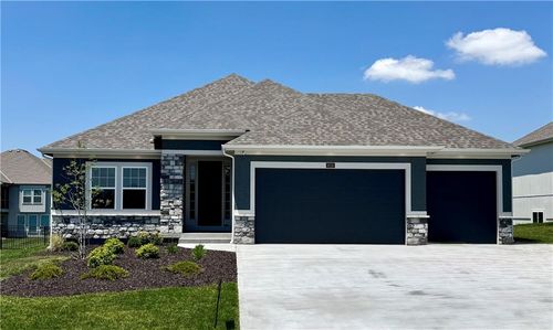 8216 Nw 89th Ter, Kansas City, MO, 64153-1930 | Card Image