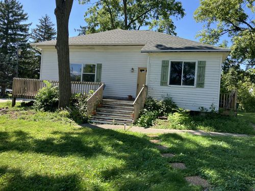 10400 W Parnell Avenue, Hales Corners, WI, 53130 | Card Image