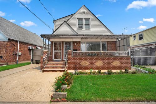 88-11 Sabre St, Queens Village, NY, 11427-2725 | Card Image