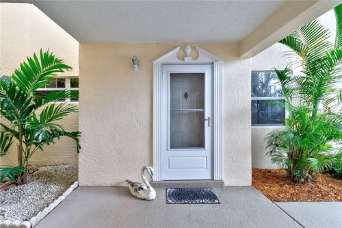 305-305 N Grove Isle Cir, Vero Beach, FL, 32962-8516 | Card Image