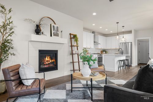 1685 E Cutgrass Ln, Eagle, ID, 83616-7753 | Card Image