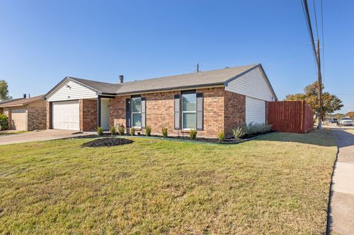 100 W Way Dr, Allen, TX, 75002-3104 | Card Image
