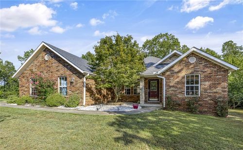 2 Northampton Dr, Bella Vista, AR, 72714-3920 | Card Image