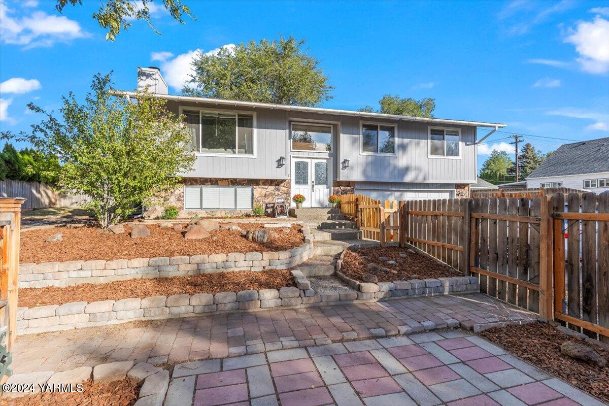 Tieton Dr, Yakima, WA 98902
