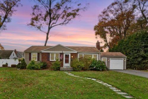 45 Hamden Rd, Cranston, RI, 02920-3629 | Card Image