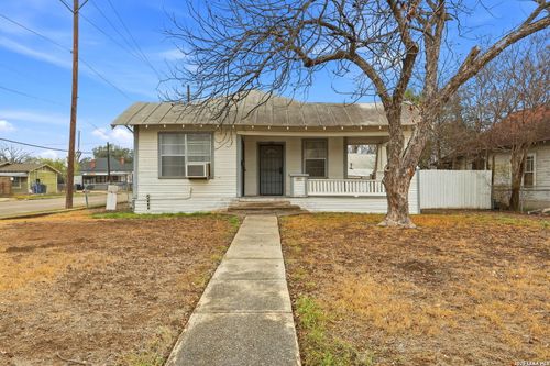 751 Rivas St, San Antonio, TX, 78207-1624 | Card Image
