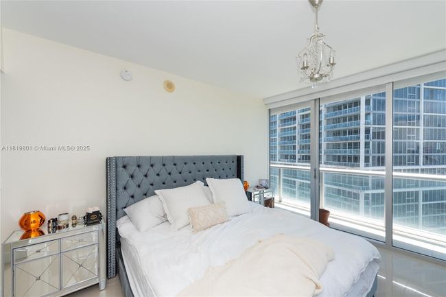 APT-4213 - 475 Brickell Ave, Condo with 2 bedrooms, 2 bathrooms and null parking in Miami FL | Image 10