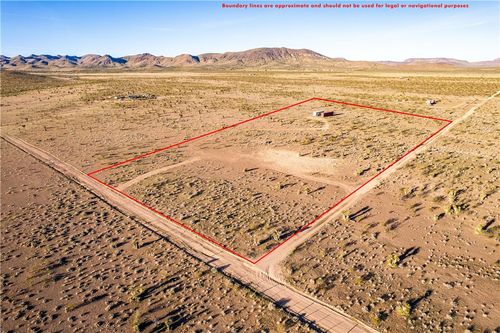 000 Round Island, Golden Valley, AZ, 86413 | Card Image