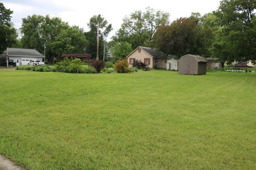 211 Delana St, Sherburn, MN, 56171-9657 | Card Image